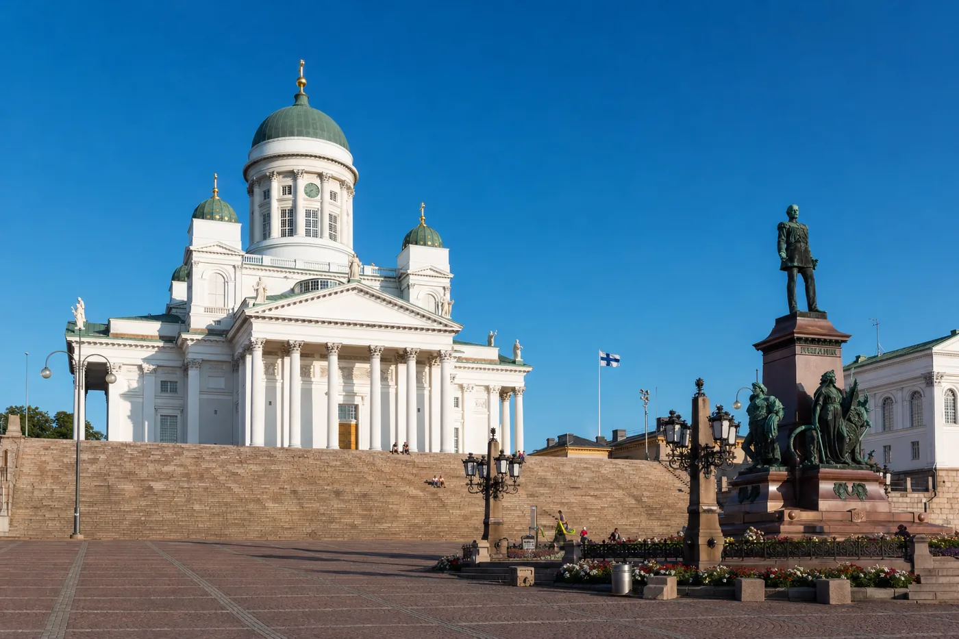 Finland – bekend monument met de nationale vlag