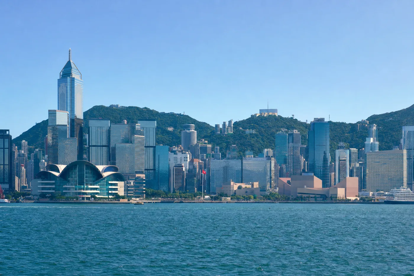 Hongkong SAR van China – bekend monument met de nationale vlag