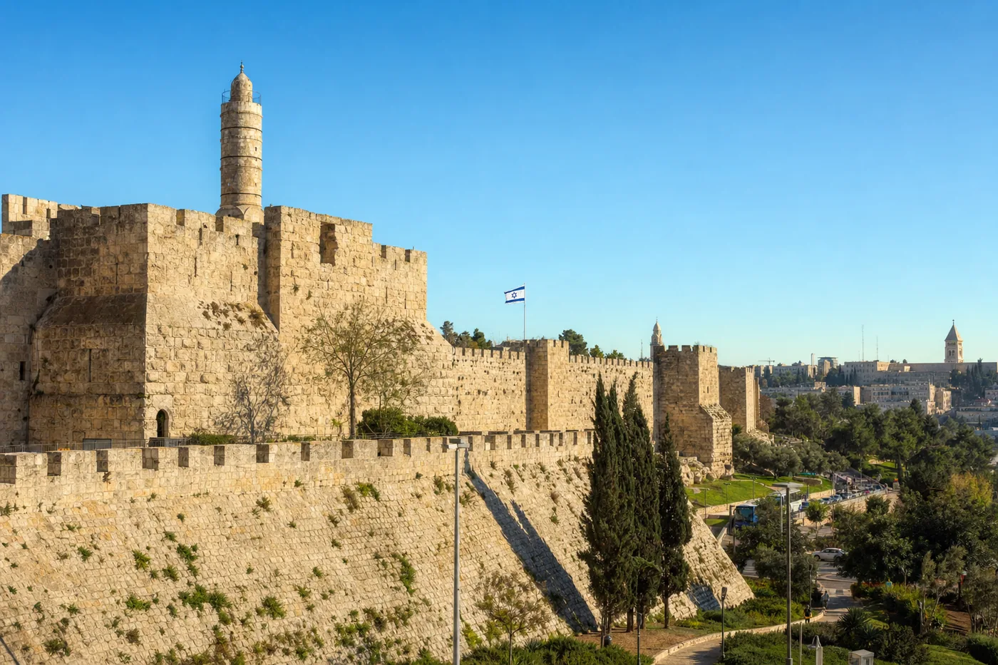 Israël – bekend monument met de nationale vlag