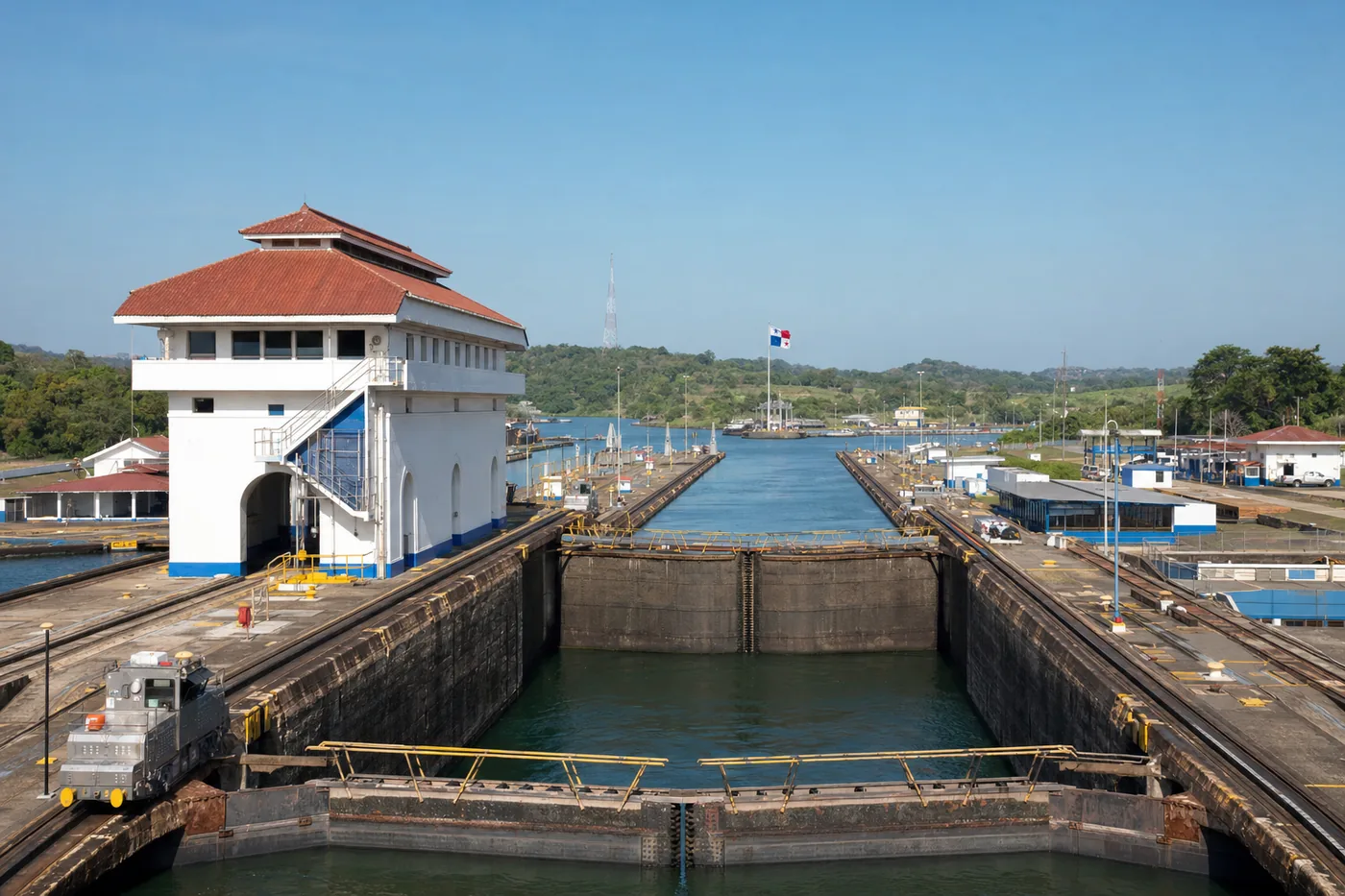Panama – bekend monument met de nationale vlag