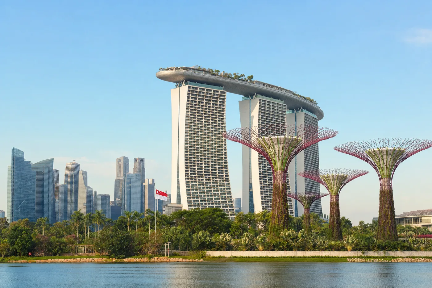 Singapore – bekend monument met de nationale vlag